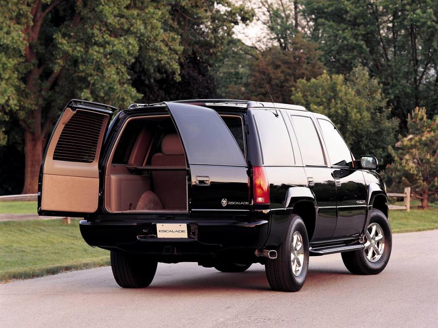  Cadillac Escalade 1999 года  (фото 38 из 40)